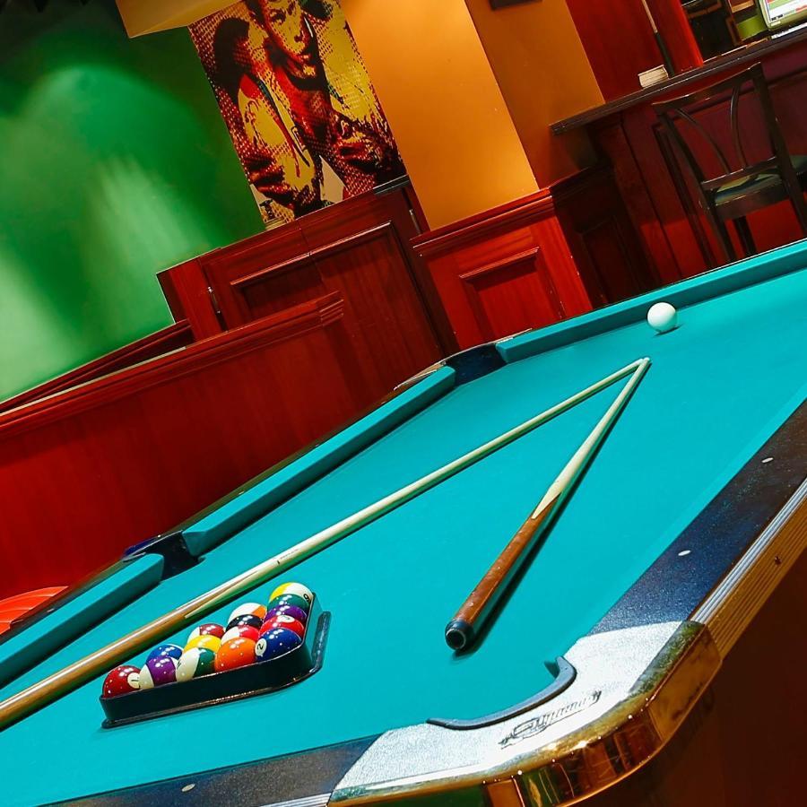 Park Regis Kris Kin Hotel Dubai Exterior foto Pool table