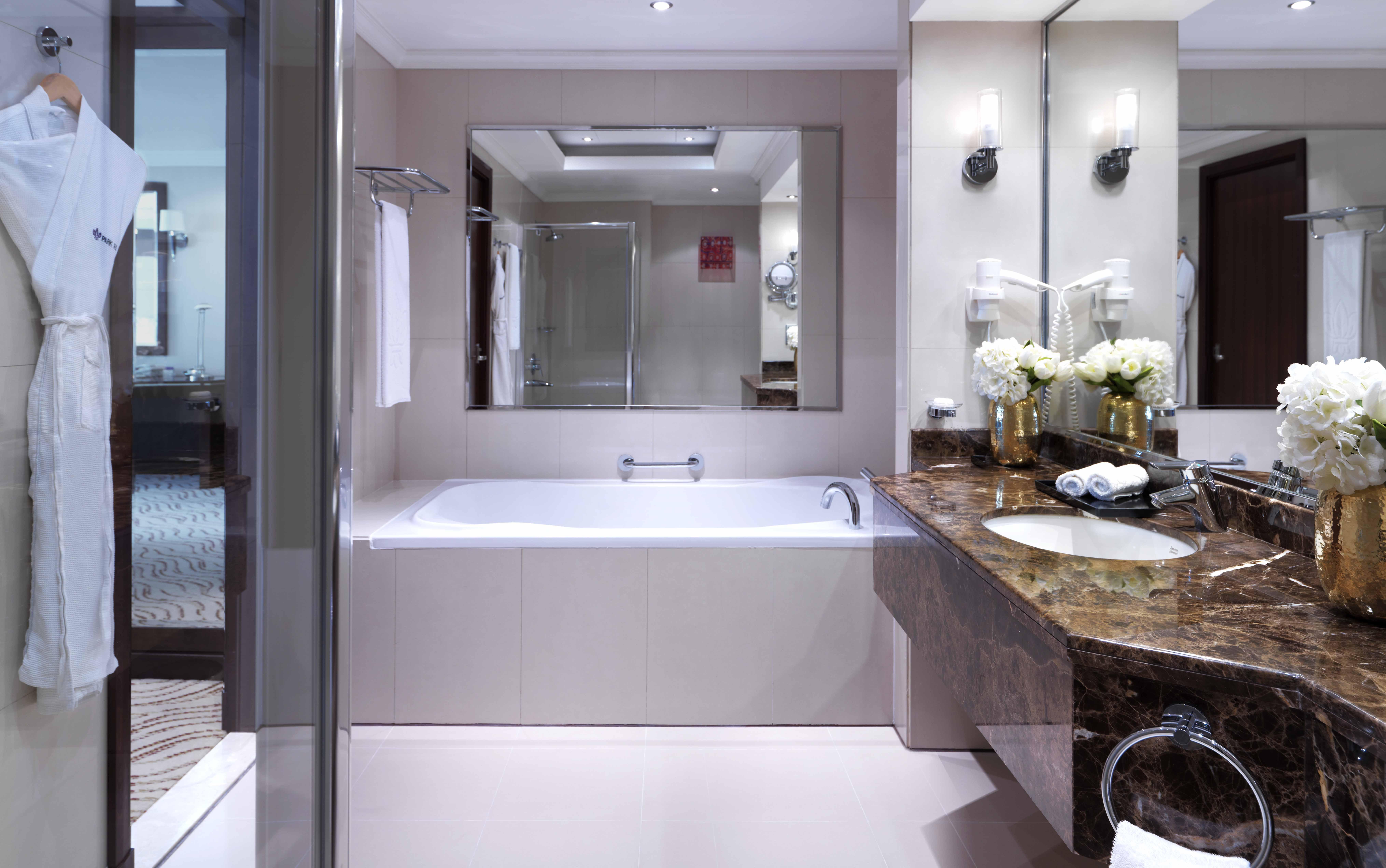 Park Regis Kris Kin Hotel Dubai Exterior foto Bathroom
