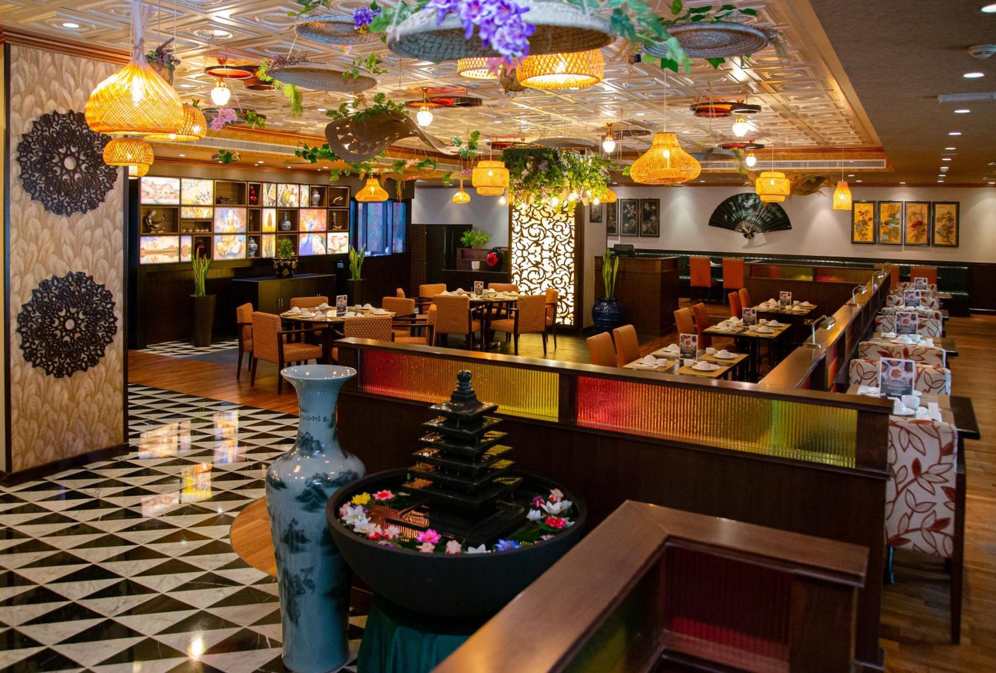 Park Regis Kris Kin Hotel Dubai Exterior foto Interior of a typical Thai restaurant