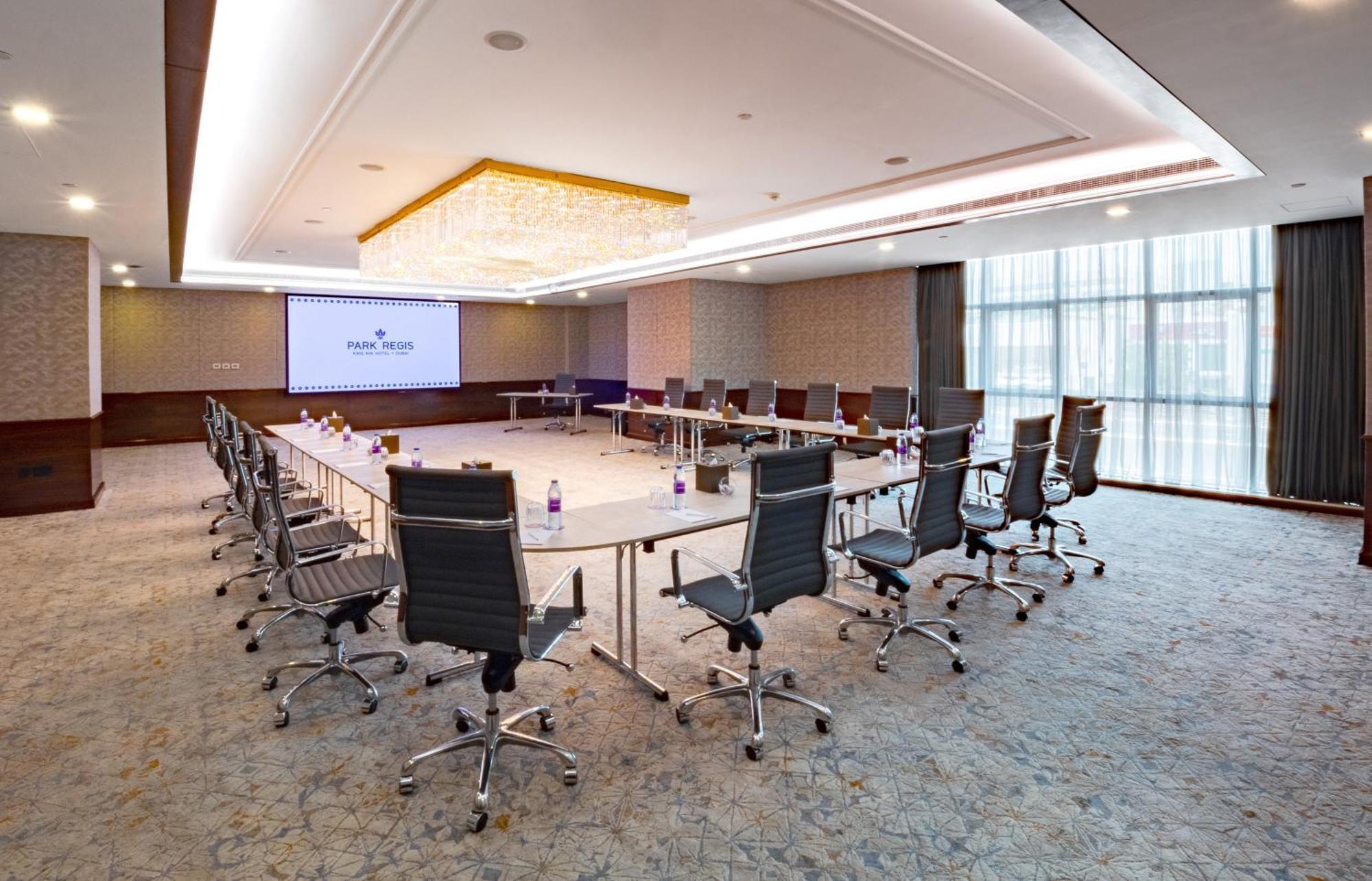 Park Regis Kris Kin Hotel Dubai Exterior foto Meeting room